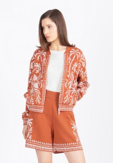 Жаккардовая вязаная кофта