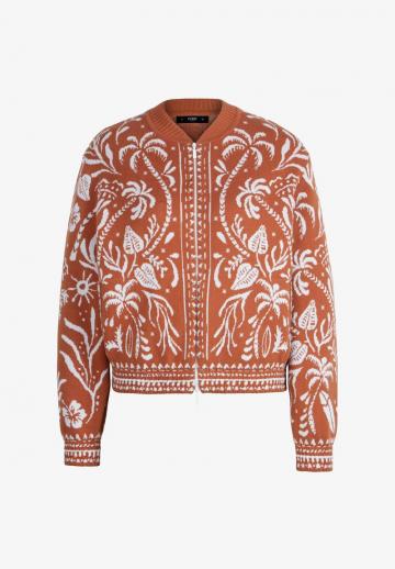 Жаккардовая вязаная кофта