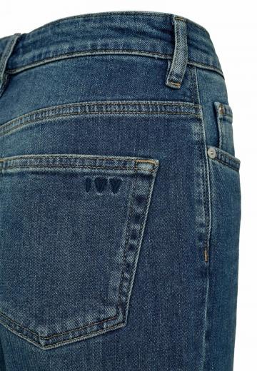 Клешеные джинсы