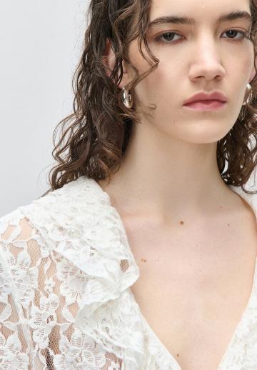 Кружевная блузка