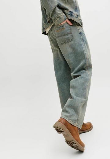 Свободные джинсы