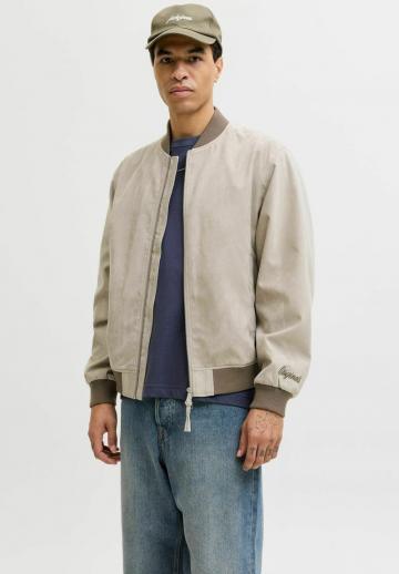Куртка бомбер