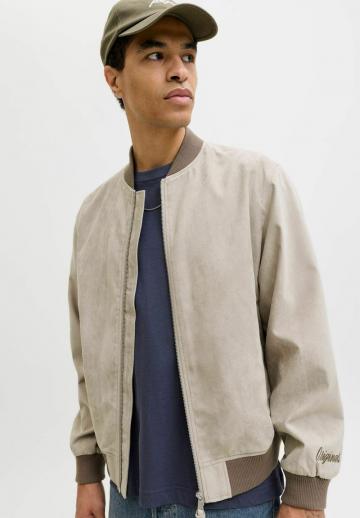 Куртка бомбер