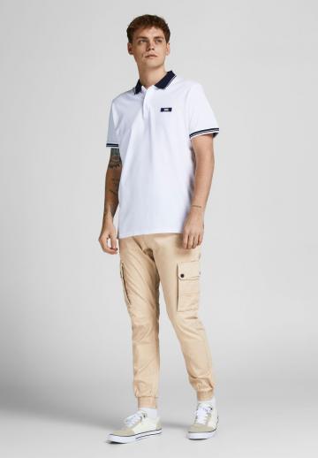 Брюки с накладными карманами