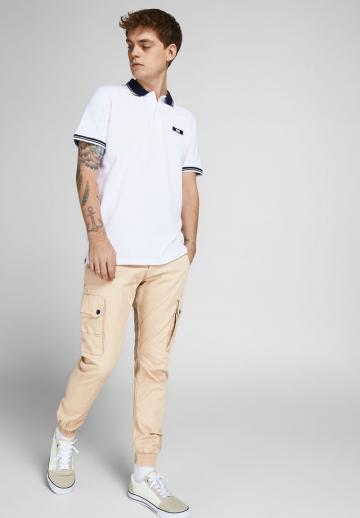 Брюки с накладными карманами