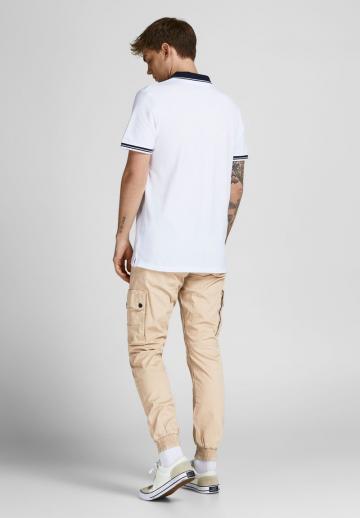 Брюки с накладными карманами