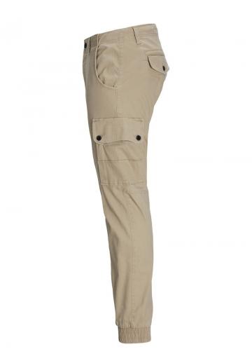 Брюки с накладными карманами