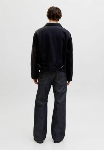 Клешеные джинсы