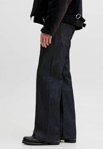 Клешеные джинсы