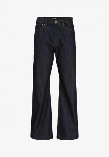 Клешеные джинсы