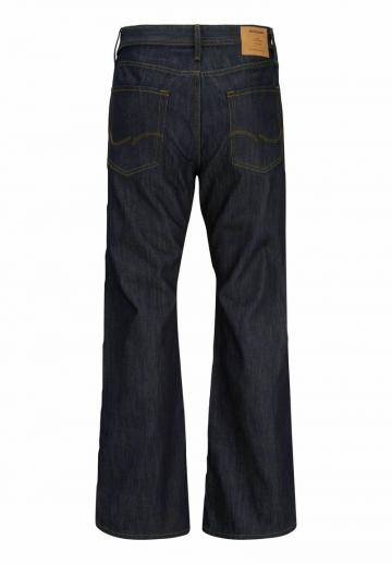 Клешеные джинсы