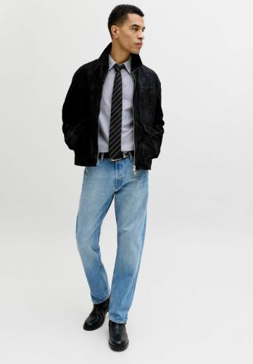 Прямые джинсы