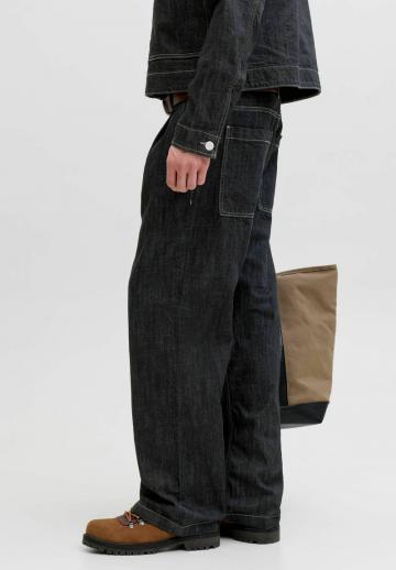 Прямые джинсы