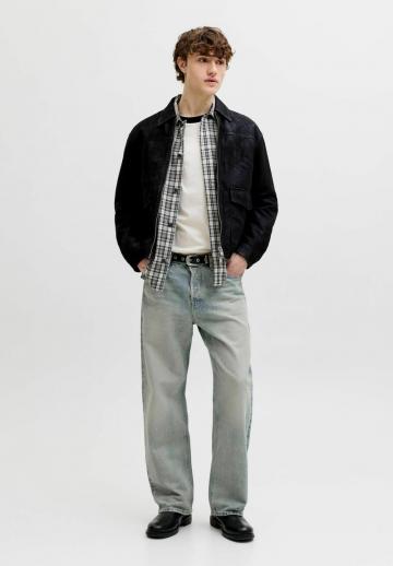 Прямые джинсы