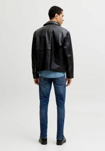 Узкие джинсы