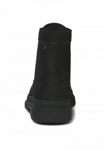 Ботинки на шнуровке