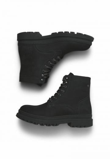 Ботинки на шнуровке