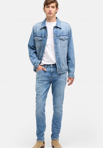 Джинсовая куртка