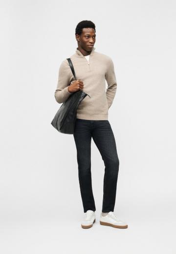 Узкие джинсы