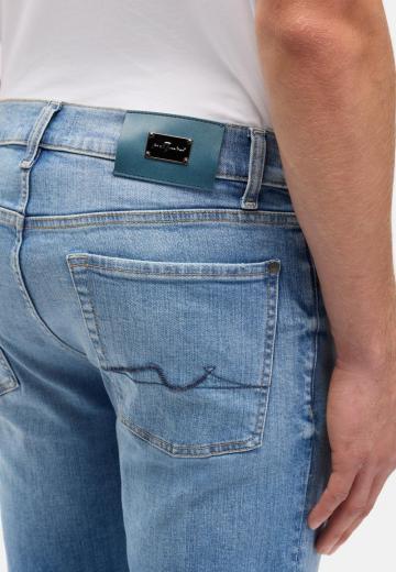 Узкие джинсы