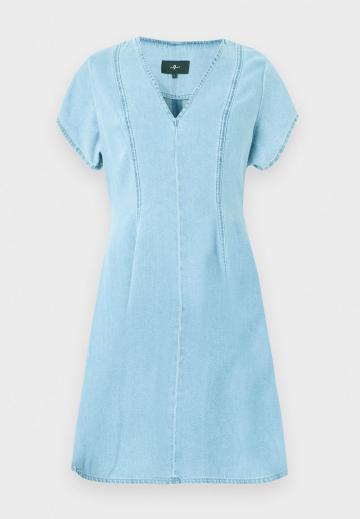 Джинсовое платье