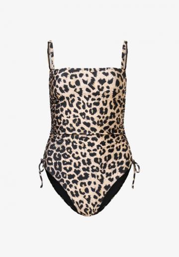 Слитный купальник