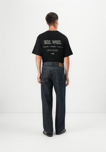 Свободные джинсы