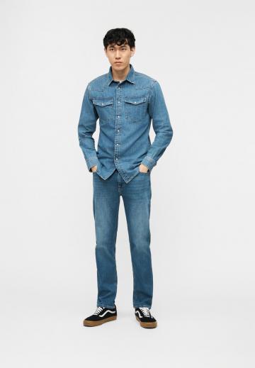 Прямые джинсы