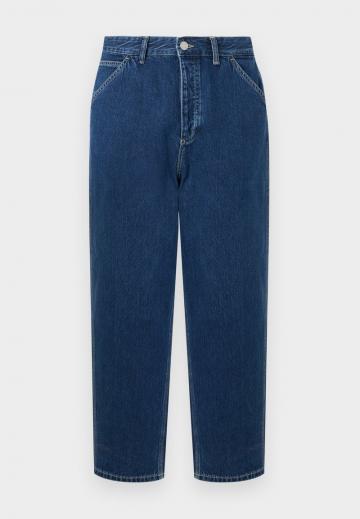 Свободные джинсы