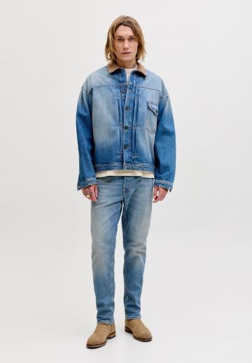 Узкие джинсы