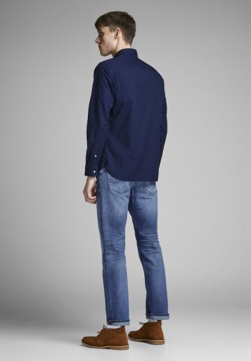 Узкие джинсы