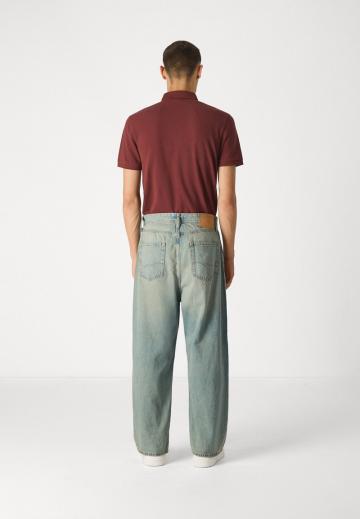 Свободные джинсы