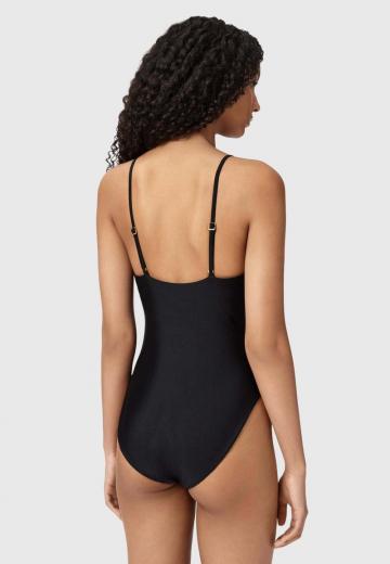 Слитный купальник