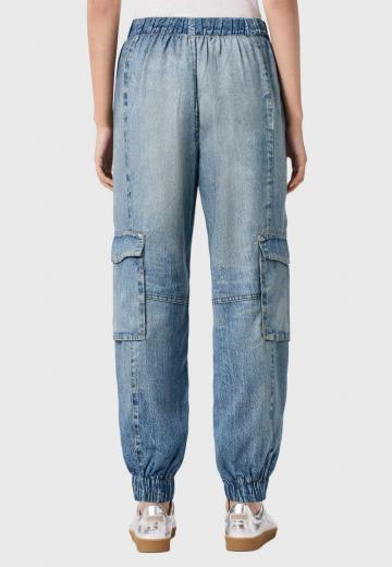 Брюки с накладными карманами