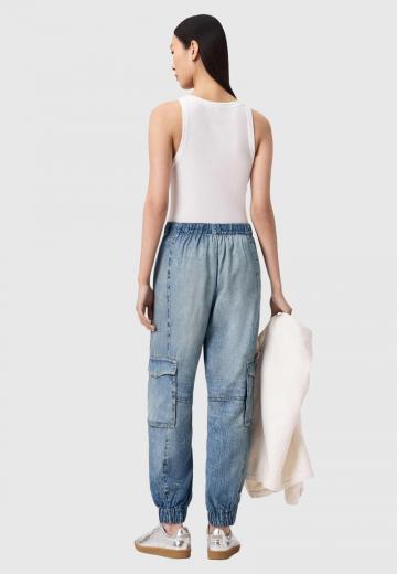 Брюки с накладными карманами