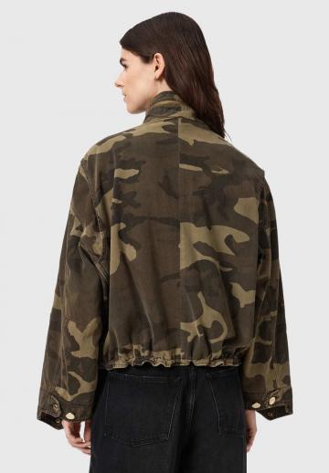 Блейзер с накладными карманами