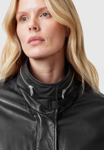 Кожаная куртка