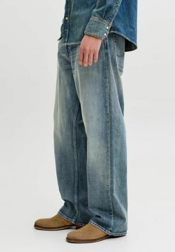 Свободные джинсы
