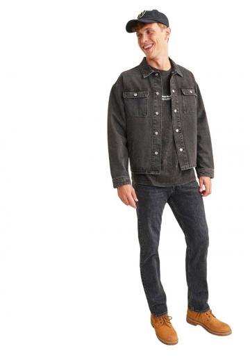 Прямые джинсы