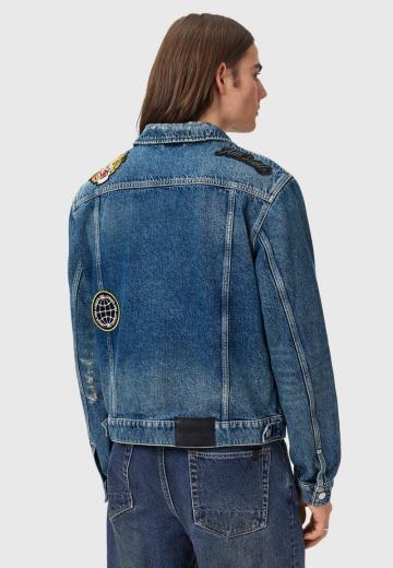 Джинсовая куртка