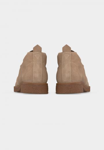 Ботинки на шнуровке