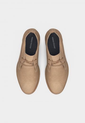 Ботинки на шнуровке