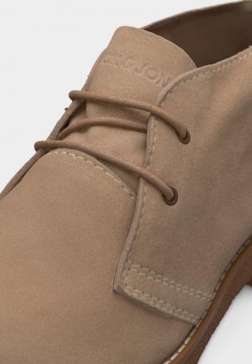 Ботинки на шнуровке