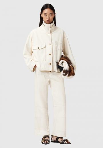 Куртка с накладнымит карманами