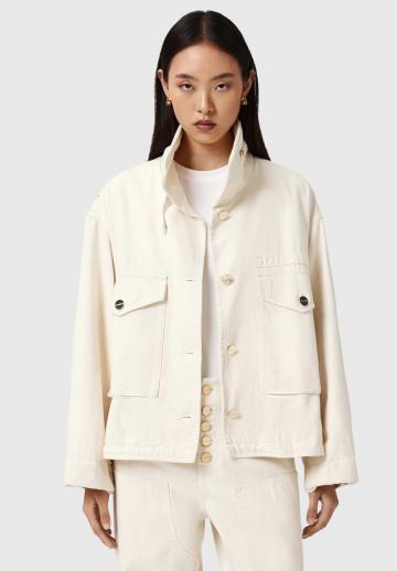 Куртка с накладнымит карманами