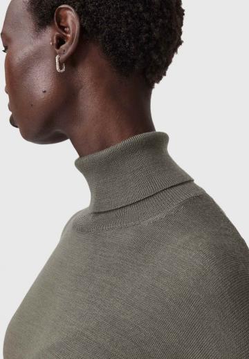 Вязаное платье