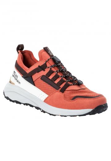 Походные кроссовки