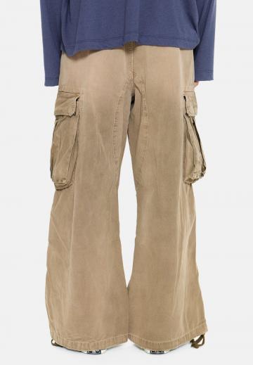 Брюки с накладными карманами