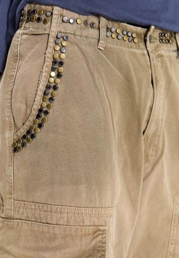 Брюки с накладными карманами