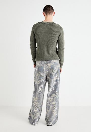 Свободные джинсы